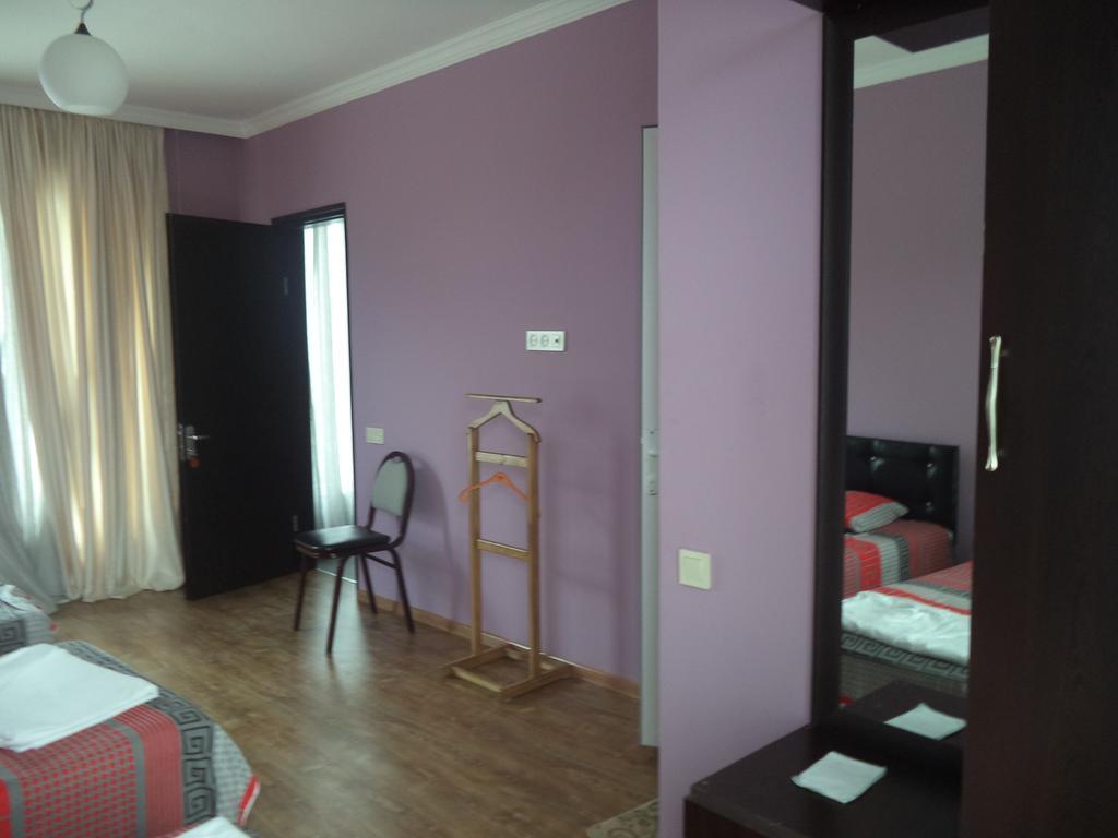 Maiko'S House Hotel Batumi Luaran gambar