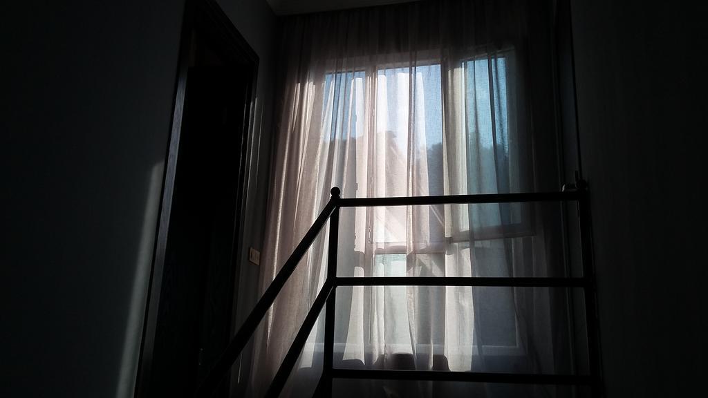 Maiko'S House Hotel Batumi Luaran gambar