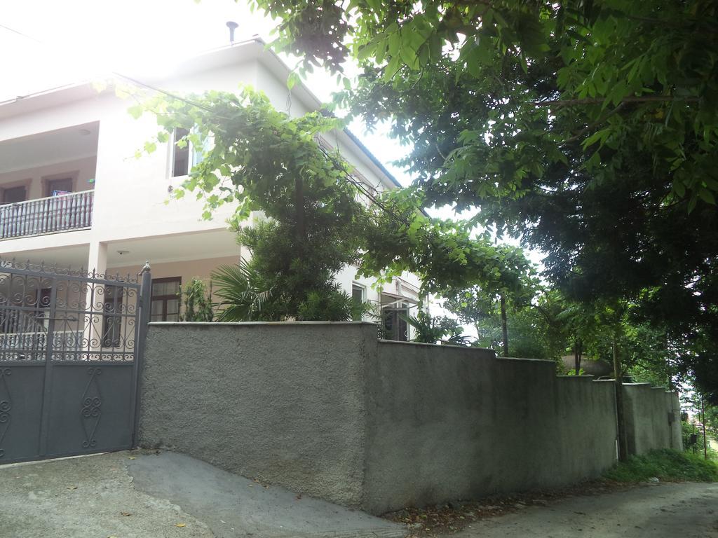 Maiko'S House Hotel Batumi Luaran gambar